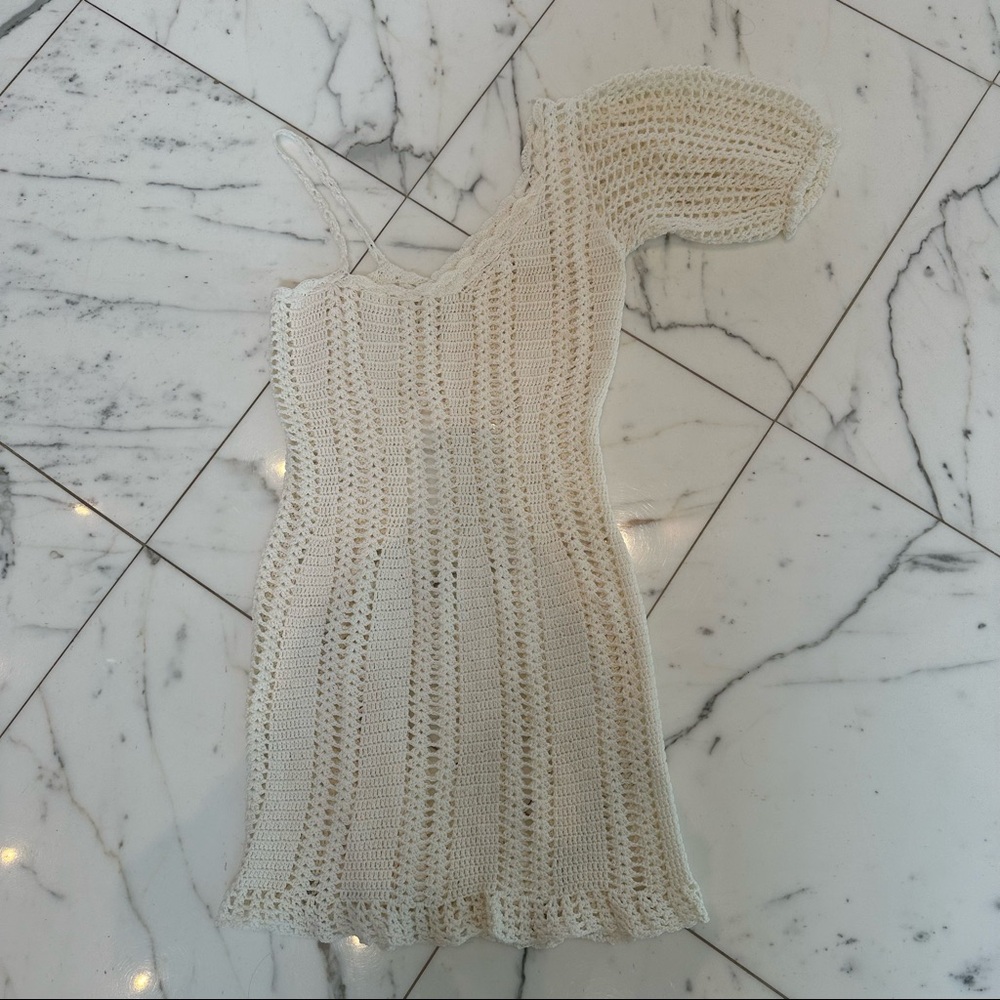 Maiyo London White One Shoulder Coverup